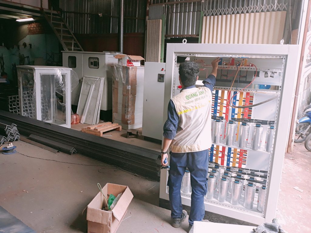 xưởng sản xuất tủ bù giảm tiền điện