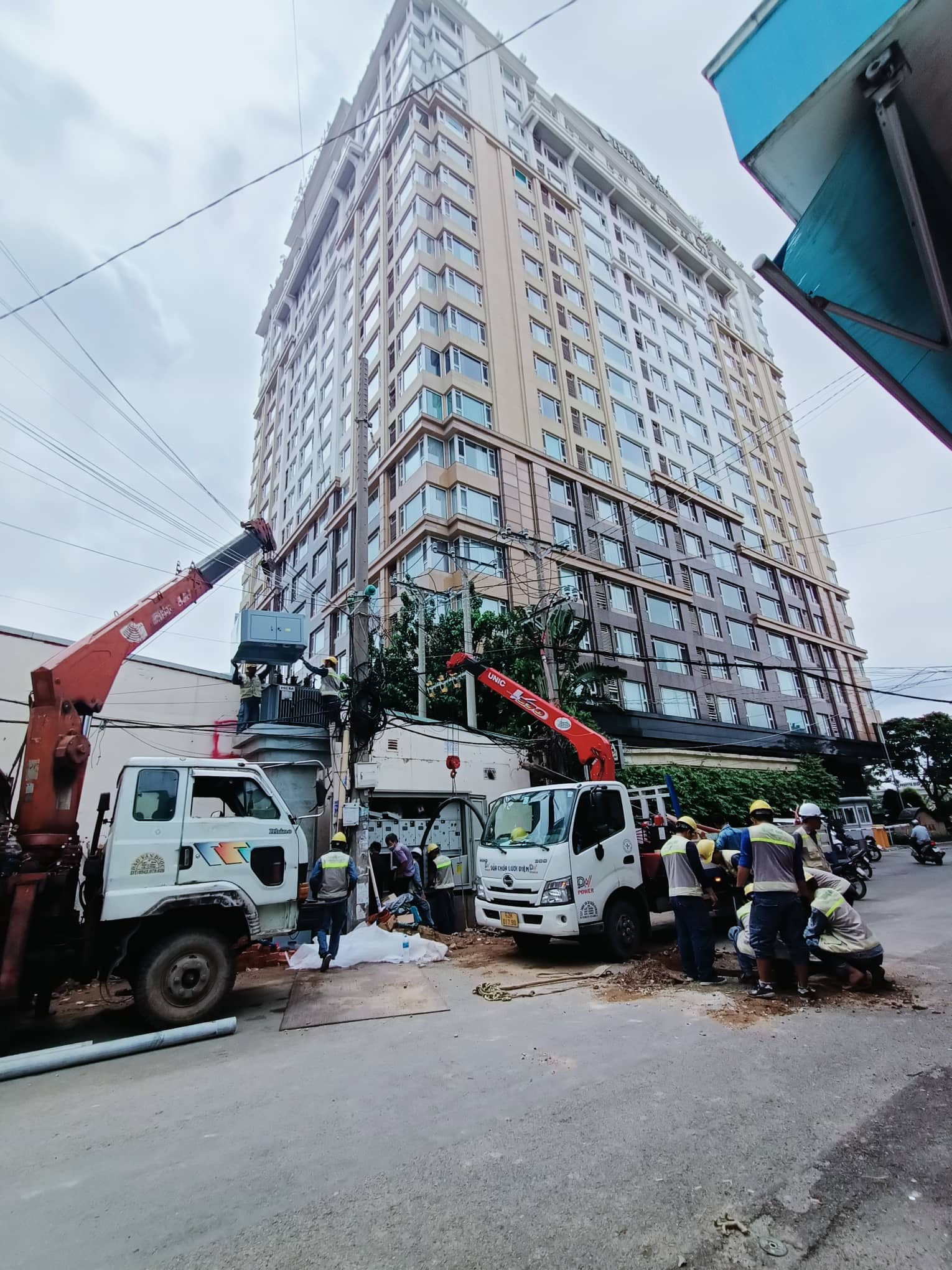 xây dựng hệ thống điện mới cho nhà máy