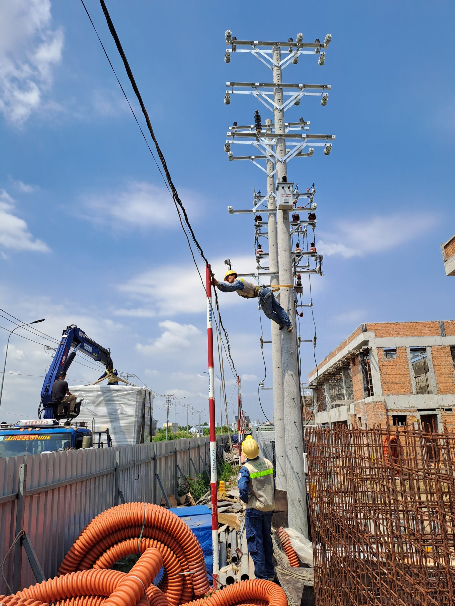 Dịch vụ trạm biến áp của Quanganhcons Trạm biến áp hiện đại