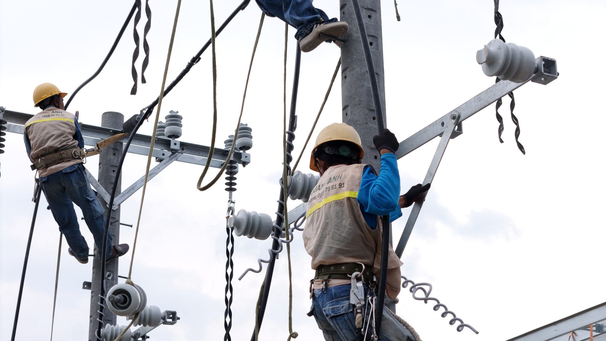 産業区域における1250kVA 変電所。