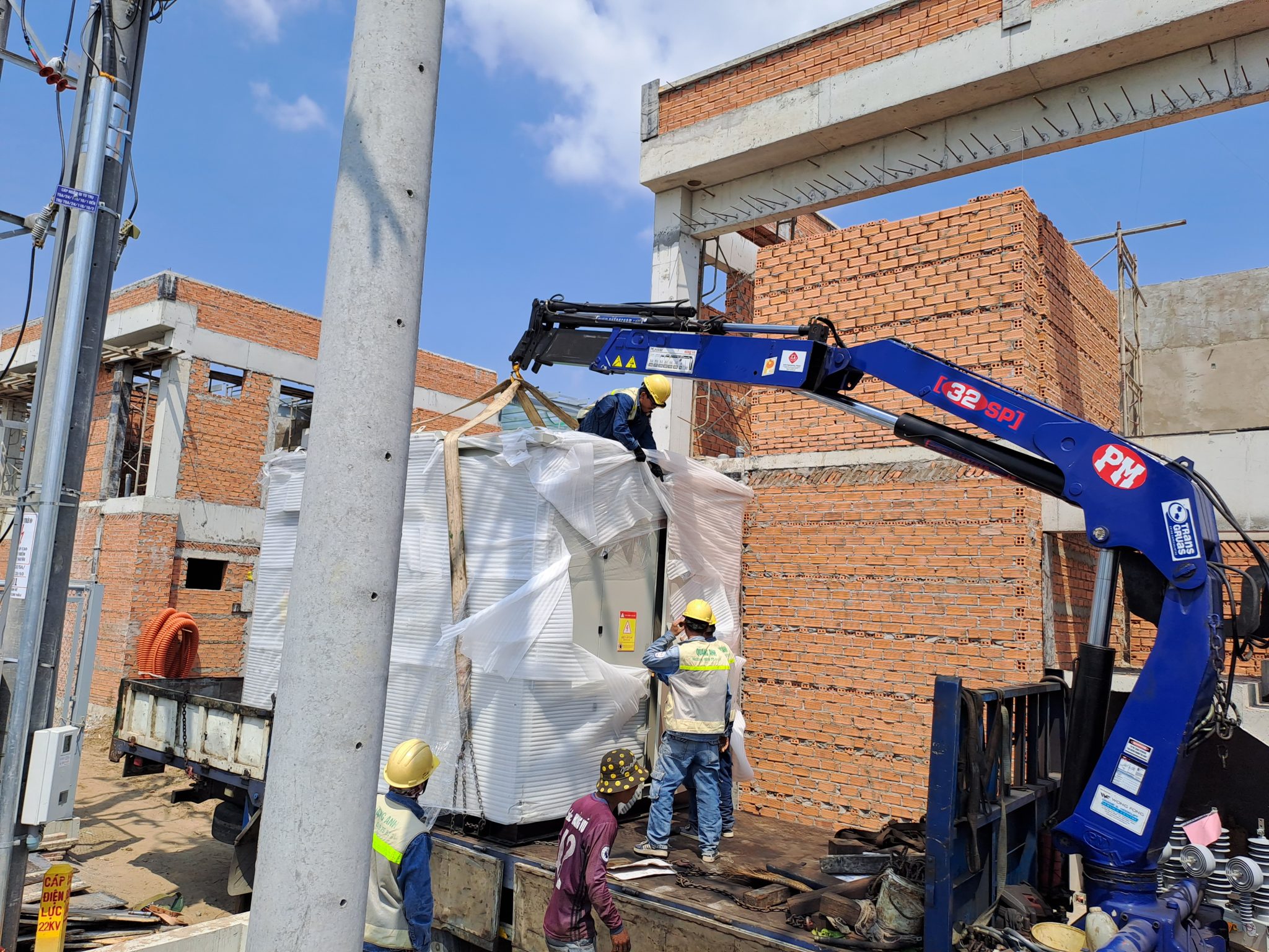 Hướng dẫn khoảng cách an toàn cho trạm biến áp.