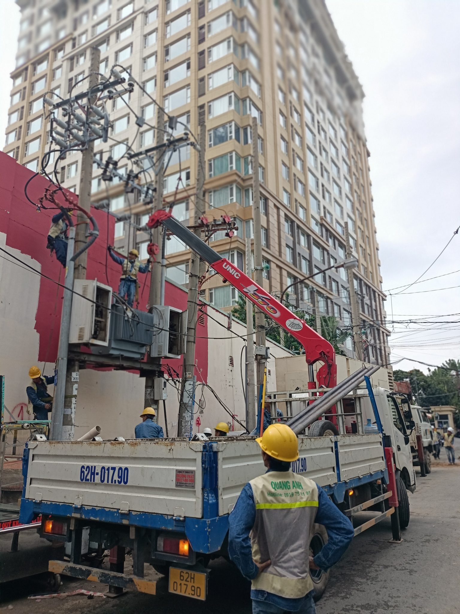 クアンアンコンズの産業用電気サービス クアンアンコンズによる産業用電気システム構築