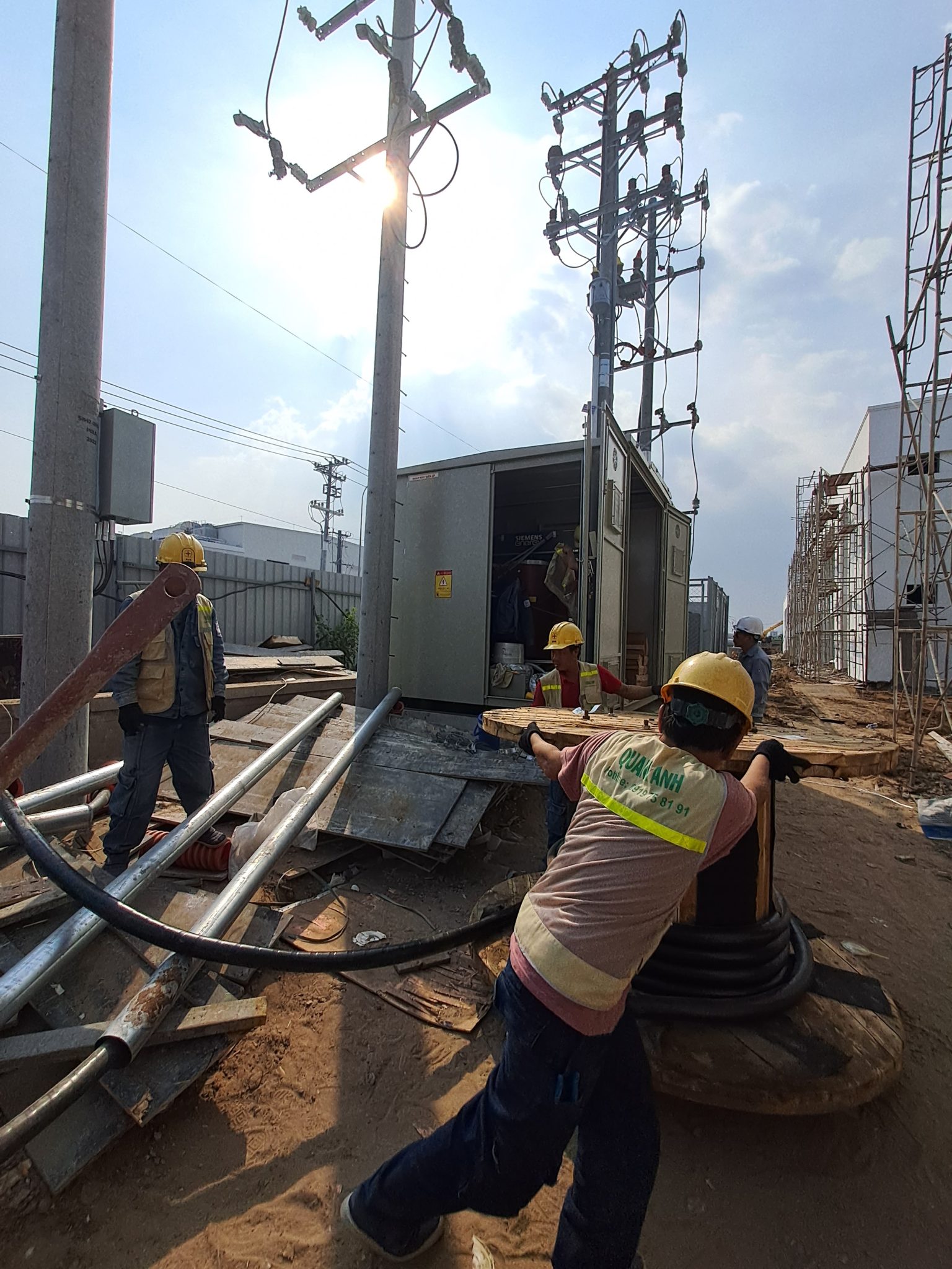 電気料金表 充電ステーション ベトナムでの電気自動車充電ステーションの新しい電気料金表。