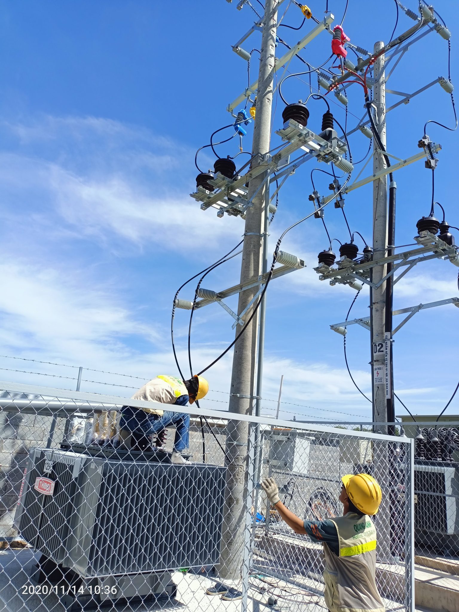 Quanganhconsでの電気システム施工 Quanganhconsでの電気システム施工、変電所プロジェクト。